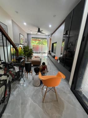 Nhà mới đẹp lô góc kinh doanh - vỉa hè ô tô 50m2. 5 tầng, giá hơn 9 tỷ