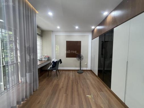 Nhà mới đẹp lô góc kinh doanh - vỉa hè ô tô 50m2. 5 tầng, giá hơn 9 tỷ