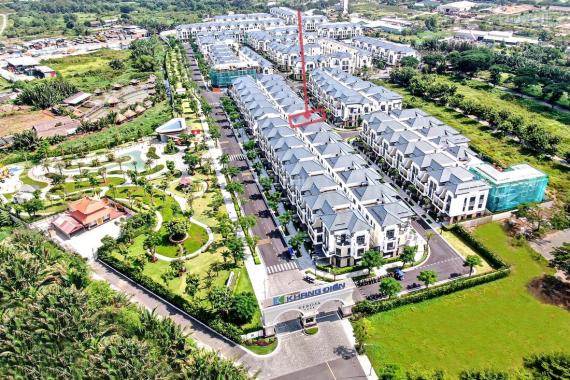 Chính chủ bán căn Verosa Park Khang Điền E50 khu Green 6x17m, có sẵn gói nội thất 2 tỷ