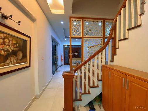 Bán nhà chính chủ phân lô gara ô tô đường 800A Cầu Giấy 58m2 5 tầng, mặt tiền 4,3m giá 12,8 tỷ