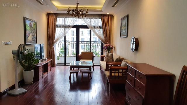 Hiếm cho thuê 2PN đồ cơ bản Royal City giá 16tr/Th (giá thật không phải giá ảo) LH: 0912.396.400