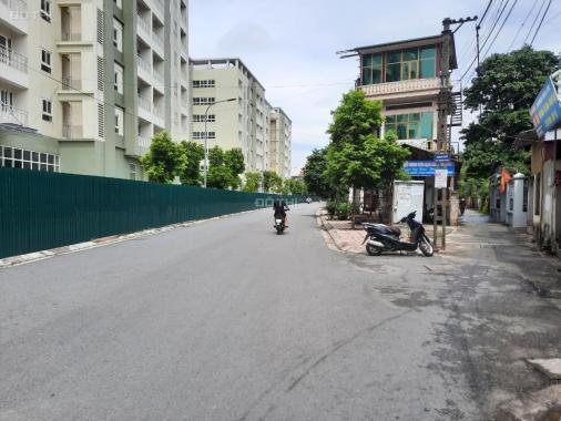 Bán đất tại đường Thượng Thanh, Long Biên, Hà Nội diện tích 37.2m2 giá 2,68 tỷ