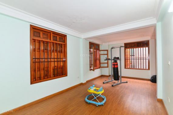 Bán nhà gara ô tô Nghĩa Dũng, Ba Đình, DT: 40m2, giá 5,96 tỷ
