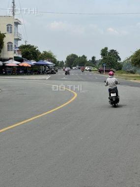 Mặt tiền Nguyễn Tri Phương - View sông Sài Gòn