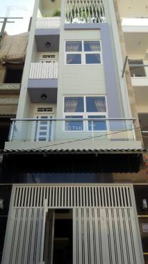 Nhà đẹp giá rẻ đúc 3 lầu - 4 phòng ngủ đường M1 Quận Bình Tân