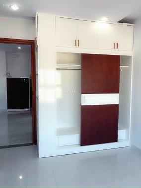 10tr/tháng - Chung cư 51 P5 Q8, căn góc 2PN 71,5m2 view sân vận động ngay TTHC Q8