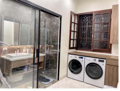Bán nhà phố Trần Bình tuyệt đẹp lô góc 160m2 chỉ 34,6 tỷ