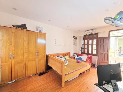 Bán nhà phố Nguyễn Thái Học vỉa hè rộng 155m2 MT 7m KD tốt, giá 36 tỷ