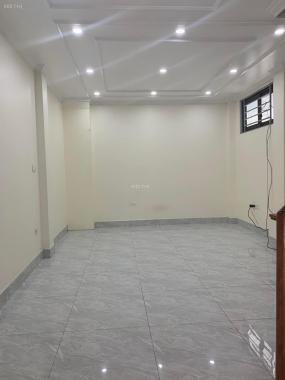 Bán nhà ngõ Chùa Bộc, giá 12,6 tỷ, 60m2 x 4T, căn góc, nở hậu, ô tô đỗ