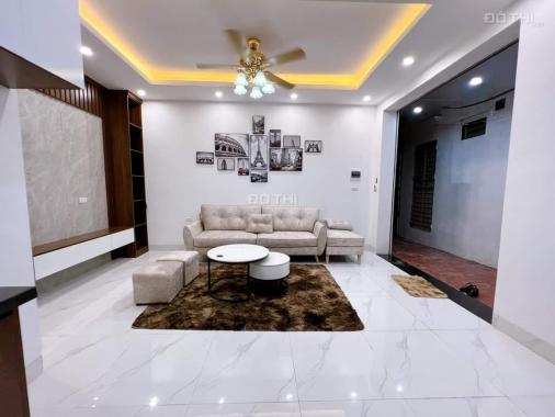 Nhà đẹp - thoáng sáng - nội thất tặng lại - Đống Đa vẫy gọi Trường Chinh DT 28m2 3 tầng MT 5.6m