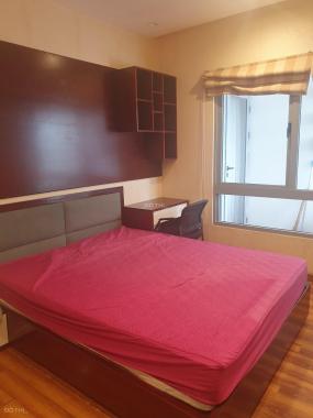 Cho thuê căn hộ 3 phòng ngủ Vinhomes Nguyễn Chí Thanh đủ nội thất, tầng 26