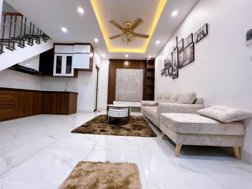 Bán gấp nhà 3 tầng 30m2 Trường Chinh, đẹp, mới, ở ngay