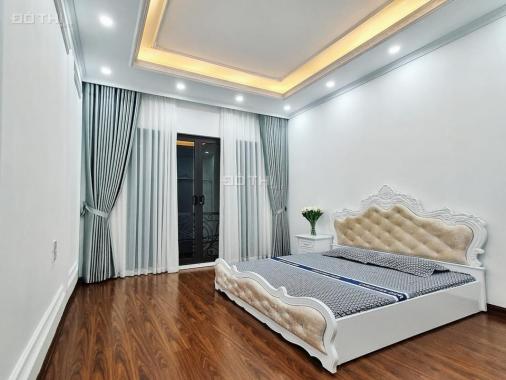 Bán gấp nhà 3 tầng 30m2 Trường Chinh, đẹp, mới, ở ngay