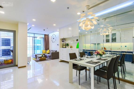 Cần bán căn hộ Vinhomes Central Park, 3 phòng ngủ, nội thất cao cấp giá 9.3 tỷ/căn