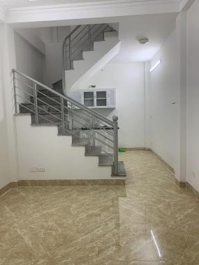 Bán nhà đầu ngõ Nghi Tàm, giá 3 tỷ, 26m2 x 4T, ở luôn ảnh thật