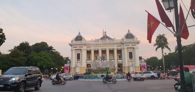 Cực hiếm, mặt phố Tràng Tiền, Hoàn Kiếm, 268m2, MT 5m giá 250 tỷ. LH: 0366051369