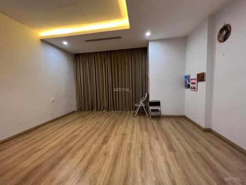 Mặt phố Lê Trọng Tấn Thanh Xuân, 8 tầng thang máy, diện tích 182m2 sổ đẹp, giá 65 tỷ