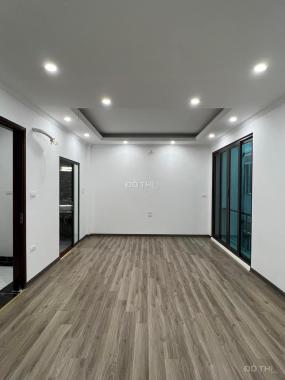 Bán nhà Dương Nội 35m2 5 tầng ô tô lùi cửa 2.8 tỷ