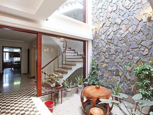 Cho thuê nhà riêng đẹp, có thang máy, ngõ 12 Đặng Thai Mai, Quảng An Tây Hồ