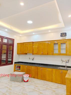 Nhà đẹp quận Cầu Giấy cho đại gia đình về đón tết - DT 52m2 - 6PN - Gần ô tô LH 0386380199