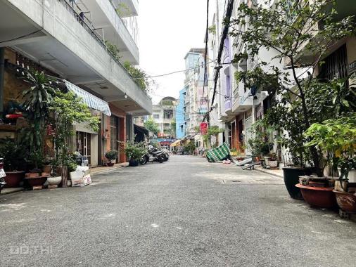 Nhà Quận 7, 52m2, Huỳnh Tấn Phát, giá chỉ 4.9 tỷ