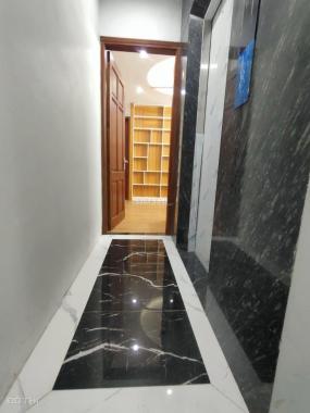 Hót! Lô góc, apartment Lạc Long Quân 60m2, 8 tầng, 15.9 tỷ