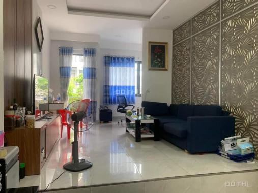 Bán nhà 3T 130m2, hẻm to như mặt tiền Phường Hiệp Thành Quận 12. Ở, làm VP cty, kho. Lh: 0968211568