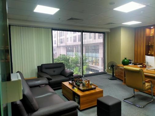Nhượng văn phòng cho thuê 155m2 tại tòa Hồng Kông Tower, Đê La Thành, Đống Đa
