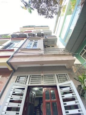 Bán nhà Kim Giang, Thanh Xuân, giá rẻ, ô tô đỗ cửa, gần Nguyễn Xiển. 38m2 giá chỉ 3.9 tỷ