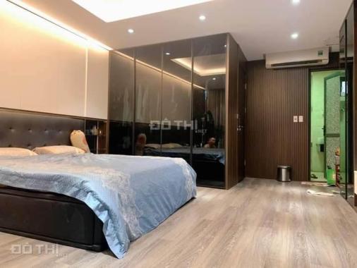 Bán nhà mặt phố đường Láng kinh doanh vô địch - 41m2 - 5 T - MT 5.2 m - Giá 13,45 tỷ