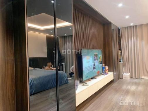 Bán nhà mặt phố đường Láng kinh doanh vô địch - 41m2 - 5 T - MT 5.2 m - Giá 13,45 tỷ