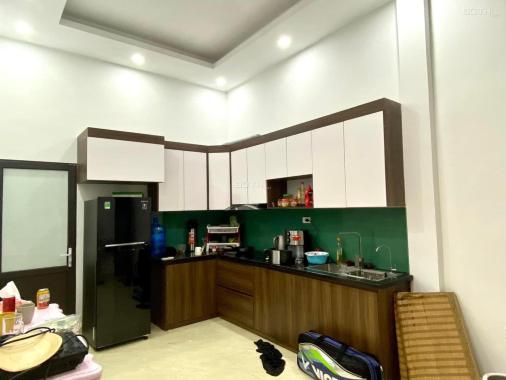 Bán nhà đường Nguyễn Chí Thanh, Quận Đống Đa 39m2, ngõ rộng. Giá 5,8 tỷ
