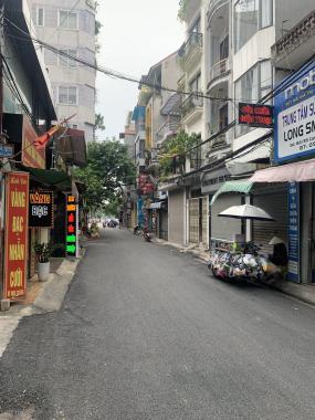 Chính chủ cần bán gấp nhà diện tích 120m2, mặt tiền 7m tại phố Cát Linh, quận Đống Đa, TP Hà Nội
