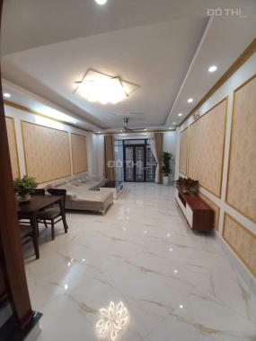 Phân lô kinh doanh thang máy Nguyễn Văn Huyên DT 60m2 8T giá 15. tỷ