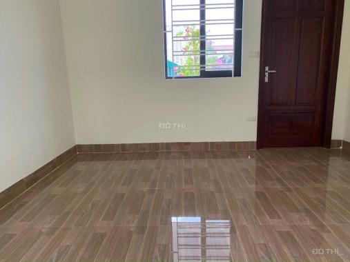 Bán nhà ngõ 135 phố Đội Cấn, Ba Đình 40m2 xây 5 tầng, cách Hồ Đầm Tròn chỉ 20m giá 5,7 tỷ