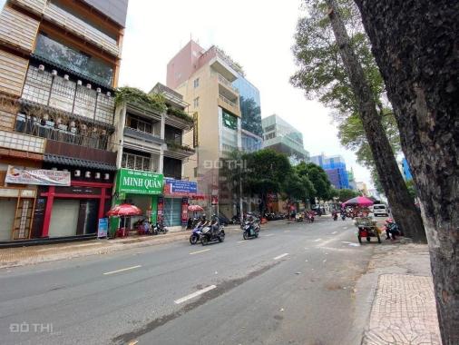 Cho thuê nhà 122 Cao Thắng, Quận 3. DT: 8x18m 7 tầng TM