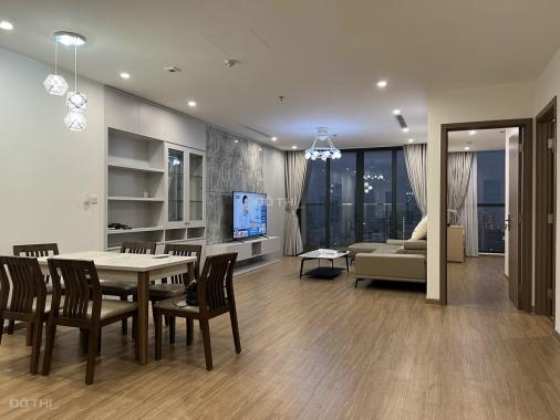 Cho thuê căn hộ Vinhomes Skylake, căn góc view hồ, sẵn slot ô tô