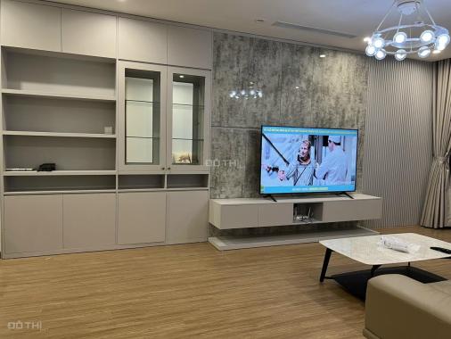 Cho thuê căn hộ Vinhomes Skylake, căn góc view hồ, sẵn slot ô tô