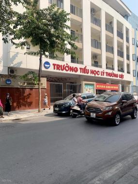 Bán nhà mặt phố tại đường Nguyễn Khuyến, Phường Văn Miếu, Đống Đa, Hà Nội diện tích 195m2