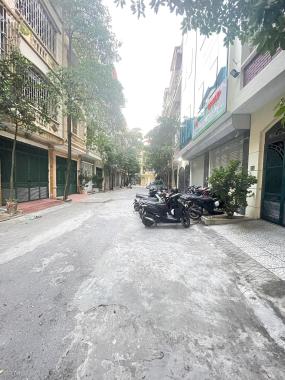 Nhà Sài Đồng phân lô ô tô tránh về ở ngay nhỉnh 3 tỷ