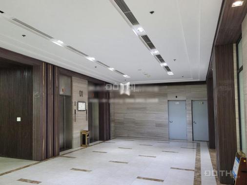 BQL tòa nhà Mỹ Đình 2 Plaza đang cho thuê duy nhất sàn VP với DT 245m2 bàn giao trần, thảm
