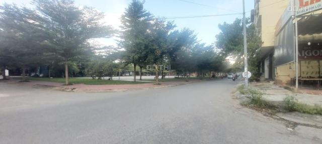 Bán lô đất góc 2 mặt tiền view trực diện công viên ở đường Bình Lợi, p13 Quận Bình Thạnh. DT 8x15m