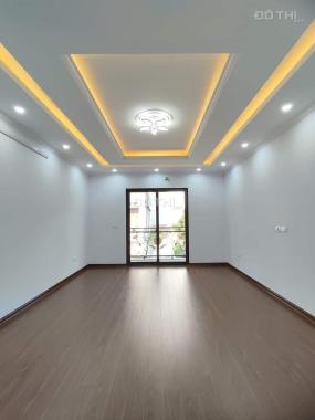 Bán nhà Đông Ngạc, 40m2 xây mới 5 tầng. Giá 3,2 tỷ, đẹp ở luôn