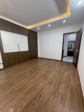 Bán nhà phố Văn Cao, Ba Đình, 5 tầng, mặt tiền 4.5m, 40m2, giá nhỉnh 4 tỷ