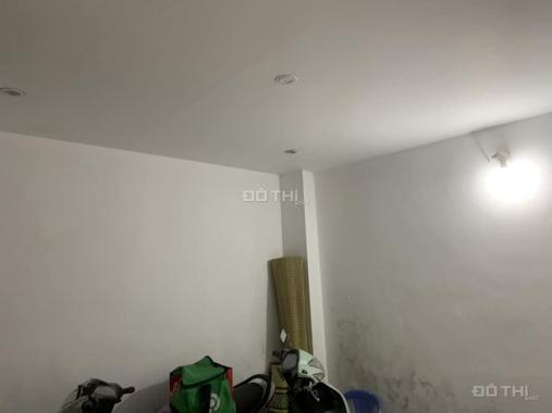 Bán nhà Minh Khai, 18m2, 3 phòng, ô tô gần, ở ngay, 1,65 tỷ