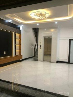 Bán nhà Cầu Giấy ngõ 255 Quan Hoa, 35m2, 4.05 tỷ, nhà đẹp, thang máy nhà xây mới 5 tầng