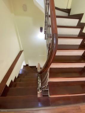 Bán nhà Trần Khát Chân, bãi xe ô tô cách nhà 30m, 50m2, 5T, giá nhỉnh 6 tỷ