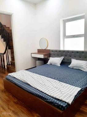 Bán gấp nhà đầu ngõ Tân Ấp, giá 6.9 tỷ, 79m2x5T, nở hậu, 3 thoáng