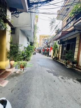 Bán đất tặng nhà Sài Đồng ngõ CRV ra vào, 45m2 hơn 3 tỷ