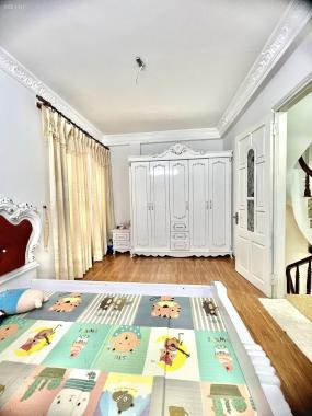 Bán nhà xinh yêu Minh Khai, 5 tầng 3 ngủ, chỉ 3,98 tỷ